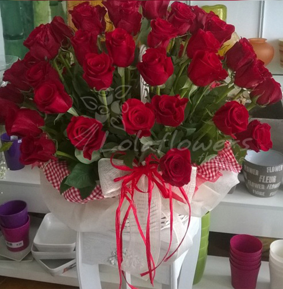 Cesta de Rosas en Córdoba